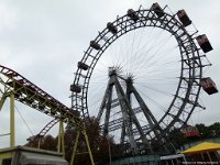 0072  Wahrzeichen des Praters, das Riesenrad. Als reine Seilkonstruktion eine technische Meisterleistung!