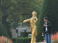 0109  Johann Strauss Sohn mit japanischem Amateur