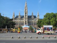 0112  Rathaus mit Roncalli-Zirkus